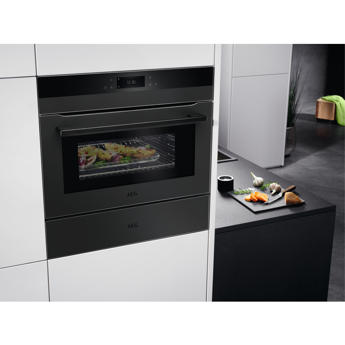 AEG - Forni con microonde - KMK761080T