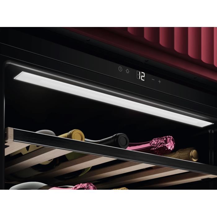 AEG - Small refrigerator - NKW8P21KAT