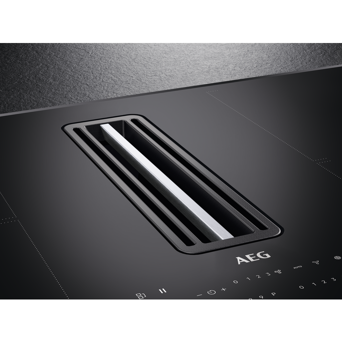AEG - Piani con cappa integrata - CDE84773CB
