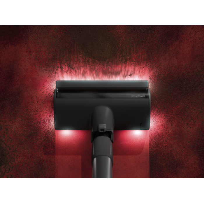 The 10 LEDs on the AllFloor nozzle expose hidden dust.