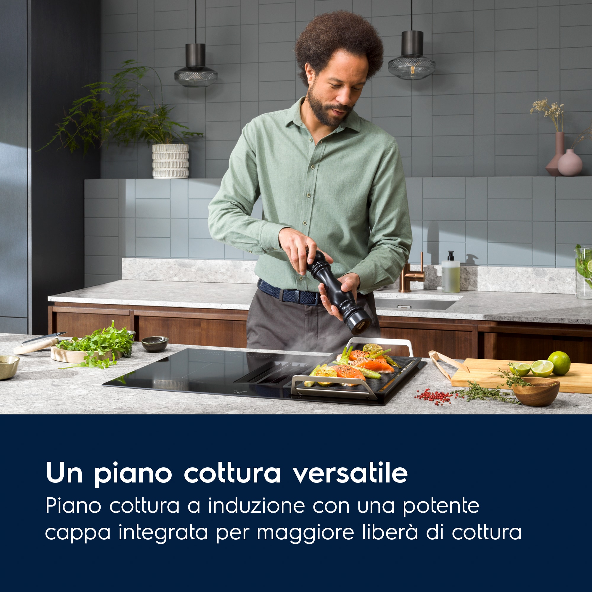 AEG - Piani con cappa integrata - NCH74B01CB