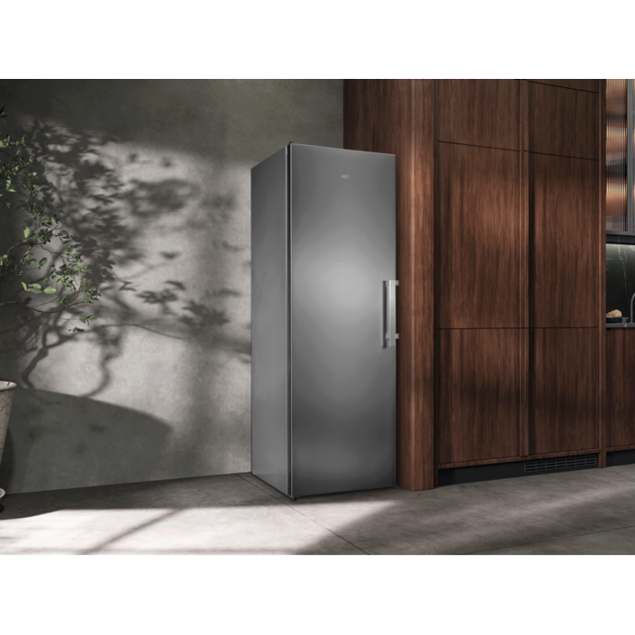 AEG - Congelatori a libera installazione - OAG7M281DX