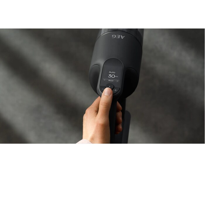 The AEG 9000 cordless cleaner shows key information on LCD display