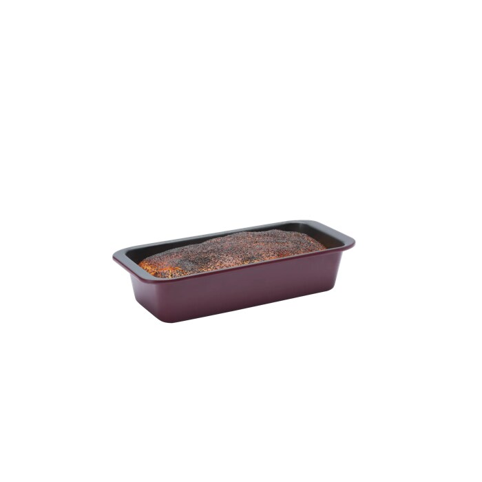 Product in use, filled with a bread loaf covered in poppy seeds
