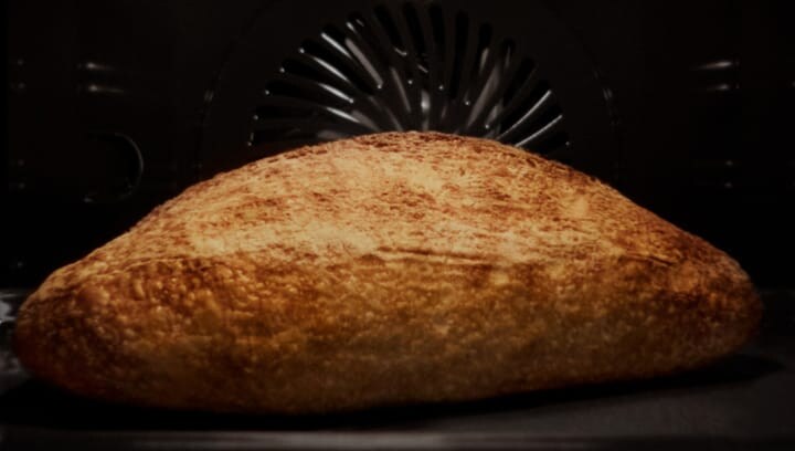 Un pane cotto nel forno a vapore.