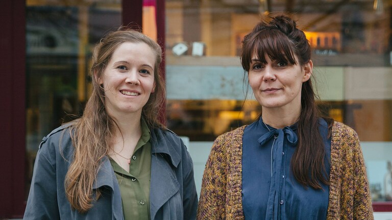 Le donne di Culinary Misfits posano l'una accanto all'altra